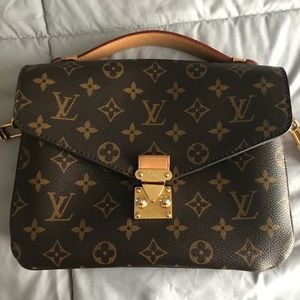 Authentic Louis Vuitton Pochette Metis Crossbody